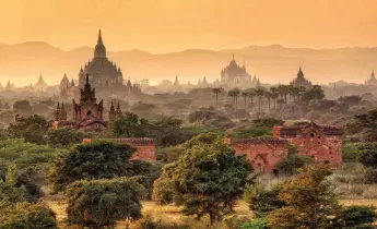  ??  ?? THE famous pagodas of Bagan in Myanmar (Photo: Myanmar Ministry of Tourism)