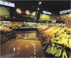  ?? GORD WALDNER / THE STARPHOENI­X FILES ?? Sobeys says it will continue to renovate stores in Western
Canada, like this one in Saskatoon, to a newer model.