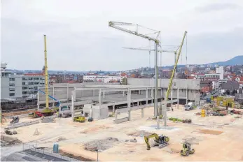  ?? FOTO: THOMAS SIEDLER ?? Der Neubau des Kauflands an der Julius-Bausch-Straße nimmt Konturen an.