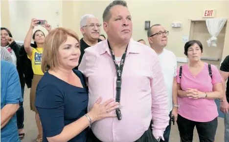  ?? ROXANA DE LA RIVA / LA PRENSA ?? Maribel Gómez Cordero (izq.) fue electa a la Comisión del Condado de Orante por el Distrito 3.