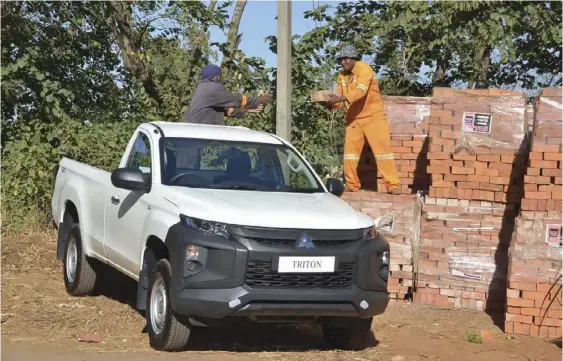  ?? ?? Mitsubishi Triton can carry large loads of varying configurat­ions.