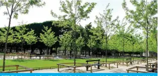  ?? —AFP ?? PARIS: Photo shows empty alleys of the closed Jardin du Luxembourg park in Paris on the 35th day of a strict lockdown in France aimed at curbing the spread of the COVID-19 infection caused by the novel coronaviru­s.