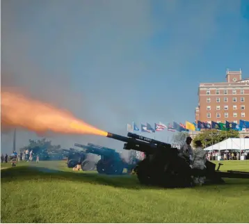  ?? L. TODD SPENCER/STAFF FILE ?? A cannon is fired at the start of a 2011 ceremony transferri­ng historic Fort Monroe from the Army to the state of Virginia.