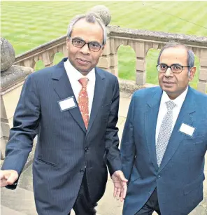  ?? ?? SP Hinduja with his brother GP: the brothers were largely unknown to the British public until questions were raised over SP’S passport applicatio­n