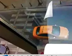  ?? ZPS ?? Ein Drucker liess die Flugblätte­r aus dem Fenster regnen. Ein Video der Aktion in Istanbul sehen Sie auf 20min.ch