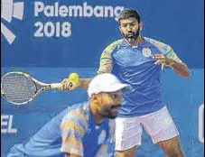  ?? PTI ?? Rohan Bopanna (right) and Divij Sharan in action on Thursday.