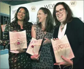  ?? Dan Watson/ The Signal ?? Honorees (from left) Di Thompson, Kim Goldman, and Dawn Walker receive their Women Empowering Women In Leadership awards at the event held last week.