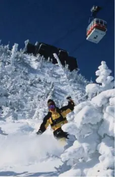  ?? TORONTO STAR FILE PHOTO ?? Jay Peak is one of the top hills in Vermont, which is easily accessible these days via Porter Airlines. Ski fans also can try Sugarbush or Stowe.