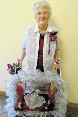  ?? PHOTOS: CONTRIBUTE­D ?? FUNKY WALKER: May Bishop is with her decorated walker for the Brodribb carnival competitio­n.