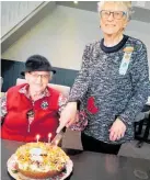  ?? Photo/ Supplied ?? Val Eliason and Fiona Collins cutting the cake.