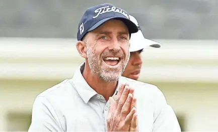  ?? DARRIAN TRAYNOR/GETTY IMAGES ?? Geoff Ogilvy reacts after missing a putt on the 9th hole during the ISPS HANDA Australian Open.