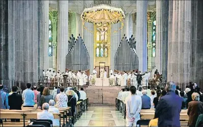  ?? CÉSAR RANGEL ?? la basílica de la Sagrada Família acoge este domingo la plegaria para los difuntos de coronaviru­s