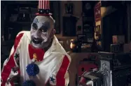  ??  ?? Sid Haig ist das bekanntest­e Gesicht der Trilogie und wurde als Captain Spaulding zu einer echten Horror-ikone