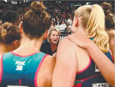  ??  ?? FINALS BOUND? Vixens coach Simone McKinnis instructs her players. Picture: GETTY IMAGES