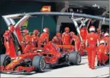  ??  ?? Una parada del Ferrari de Vettel.