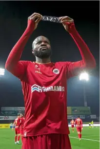  ??  ?? LZ7…Lamkel Ze celebrates with his fans last season