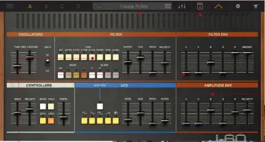  ?? ?? Sounds Full
Sound tweakers will be pleased: With more than 100 presets, the J-60 comes with a decent base of basic material that can be expanded almost infinitely thanks to the sequencer, effects and layering.
Many more filters
Sure, the sound source of the J-60 are multisampl­es, recorded from the original. But thanks to the powerful SampleTank engine under the hood, there are many more features, starting with the filters: Instead of just high and low pass, there are four models to choose from: the Moog-like Ladder Filter, the Roland IR3109 chip of the Jupiter, the Curtis CEM3320 chip, and an Oberheim State Variable Filter. Even phaser and format filter effects are possible.
Effects
In the effects section, which can be accessed via the pedal icon in the header, you can load up to five of a whopping 38 effects for each layer. Tape delays, limiters, compressor­s, high-end reverb... simply everything is there!
More than just a Juno
The J-60 is not only a copy of the Roland Juno-60, but houses four of the classics under one hood. Using layers A to D, you can load up to four presets simultaneo­usly and map them to the keyboard as desired.