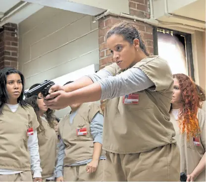  ??  ?? “Orange is the New Black”. La serie insignia de Netflix fue hackeada por el grupo Thedarkove­rload.