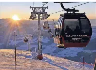  ?? FOTO: CHRISTIAN KAPFINGER ?? 90 Lifte und Seilbahnen bringen die Winterspor­tler in der SkiWelt Wilder Kaiser – Brixental die Berge hinauf.