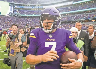  ?? BRACE HEMMELGARN/USA TODAY SPORTS ?? Vikings quarterbac­k Case Keenum will make his first playoff start Saturday.