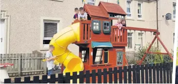 ??  ?? No play zone Disappoint­ed dad Brendan Burke has been told to dismantle the playhouse