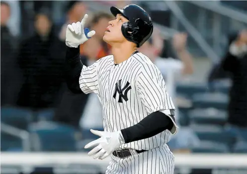  ??  ?? Aaron Judge a célébré le 60e circuit de sa carrière, hier soir, dans un match contre les Marlins de Miami.