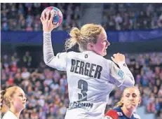  ?? FOTO: IMAGO ?? Leverkusen­s Amelie Berger bei ihrem Turnierdeb­üt gegen Norwegen.