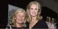  ??  ?? Lia Riva et Kerry Kennedy lors du dîner donné dans le Tunnel Riva pour le cinquantiè­me anniversai­re de la fondation Robert F. Kennedy Europe.