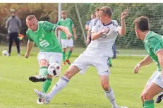  ?? FOTO: GERD HERMANN ?? Für Raik Wittig (links) ist das Kapitel Fußball und Hamminkeln­er SV II mit sofortiger Wirkung beendet.