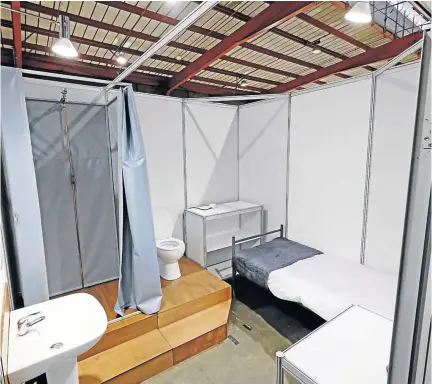  ?? / DINO LLOYD ?? An isolation unit at the Nasrec quarantine site in Johannesbu­rg may only serve those who choose to be state quarantine­d, according to a North Gauteng High Court ruling yesterday.