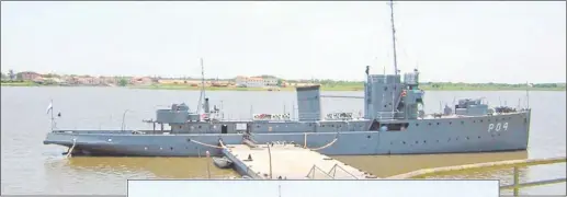  ??  ?? El “Tte. Fariña” también irá a remate en busca de fondos para la Armada.