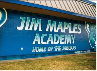  ?? CONTRIBUTE­D PHOTO ?? Jim Maples Academy finally has a mural that represents its mascot, Jaguars.