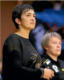  ?? PHOTO: GETTY IMAGES ?? Last week’s loss to the Southern Steel didn’t leave Central Pulse coach Yvette Mccausland-durie with a lot to smile about.