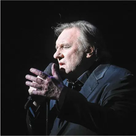  ?? PHOTO SIMON CLARK ?? Gérard Depardieu a fait revivre le coeur et l’esprit de Barbara, hier soir, sur la scène du Grand Théâtre.