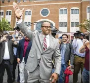  ?? MARK WALLHEISER / ASSOCIATED PRESS ?? Willie Taggart won’t have much time to assemble his first Florida State recruiting class as the new head coach of the Seminoles.