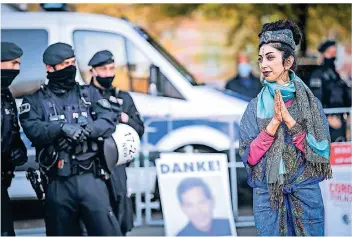  ?? RP-FOTO: ANDREAS BRETZ ?? Es mehren sich die Versammlun­gen gegen die Corona-Maßnahmen in Düsseldorf. Für Sonntag hat die Gruppe Querdenken den nächsten Protest angemeldet.