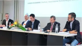  ?? ?? (Da sin.): Remo Crameri, Alberto Montorfani, Alberto Celletti, Curzio De Gottardi e Fabrizio Noembrini a Villa Negroni.