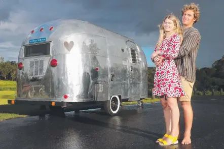  ?? Picture: RICHARD GOSLING ?? Matt and Brittany Purves chose the lovingly restored 1963 Bambi Airstream caravan for their honeymoon.