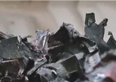  ??  ?? ■ At a press conference yesterday evening, the Arab coalition released an image showing debris from an Al Houthi missile that targeted Riyadh.