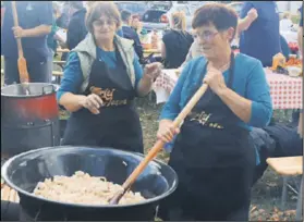  ??  ?? Čvarci su se morali pripremati na starinski način, isključivo na drva