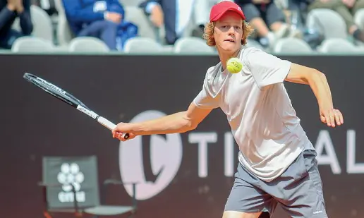  ??  ?? Talento Jannick 18 anni, Sinner, altoatesin­o di
San Candido, è attualment­e numero 73 al mondo nel ranking Atp: è considerat­o uno dei «big» del futuro