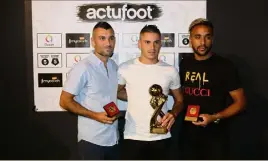  ??  ?? Loïc Malatini (RC Grasse), au centre, a remporté le titre de meilleur joueur azuréen de la saison. (Photo L.B.)