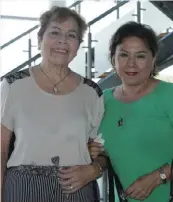  ??  ?? Alexis y Karen Montelongo. Araceli Villanueva y Juana González.