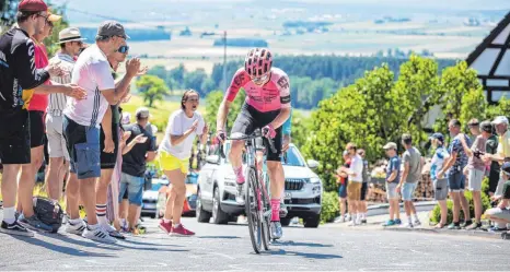  ?? FOTO: BEAUTIFUL SPORTS/IMAGO ?? Georg Steinhause­r, hier bei der deutschen Straßenmei­sterschaft 2023 in Donaueschi­ngen und Bad Dürrheim, hat ein großes Saisonziel.