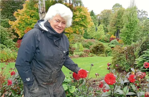  ?? JOHN HAWKINS/STUFF ?? Muriel Davison has been awarded the Royal New Zealand Institute of Horticultu­re’s highest award for her 16-hectare garden at Glenham, Southland.