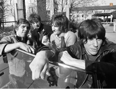  ?? ?? 2. Jeff Beck with the other members of the Jeff Beck Group around the time of his seminal Truth album 2