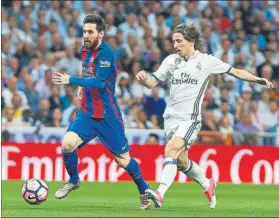  ?? FOTO: J. A. SIRVENT ?? Leo Messi peleará por la Supercopa española con Luka Modric