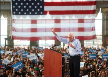  ?? ARIC CRABB — STAFF PHOTOGRAPH­ER ?? Sen. Bernie Sanders, seen in Richmond last week, took in $2.8million in donations from California­ns last month.