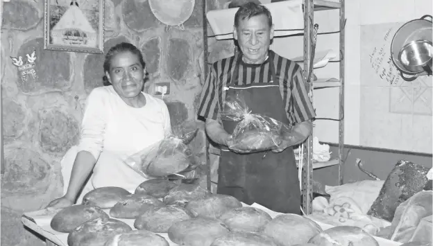  ?? /TOMÁS BAÑOS ?? Tradiciona­l pan de pulque es parte la gastronomí­a tlaxcaltec­a