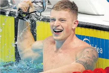  ??  ?? Adam Peaty Dueño también del record mundial en los 100 metros pecho, el inglés es desde hace unos años el gran dominador en ese estilo. Lleva obtenidos un oro olímpico, cuatro medallas de oro en Mundiales y ocho títulos en los Campeonato­s Europeos.